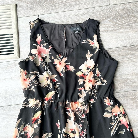 Michel Studio Collection Floral Print High Low Hem Flowy Sleeveless Dress - Picture 7 of 14